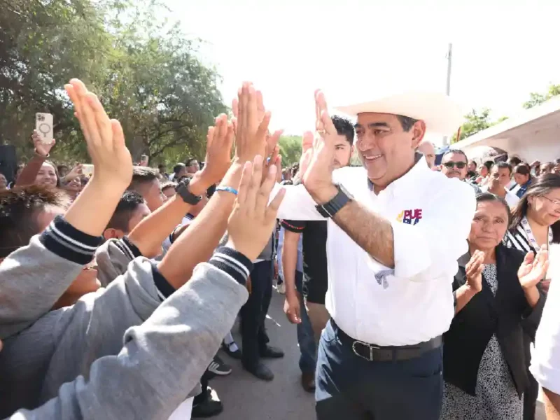 Con techados en escuelas, gobierno de Sergio Salomón contribuye a cuidar salud de estudiantes