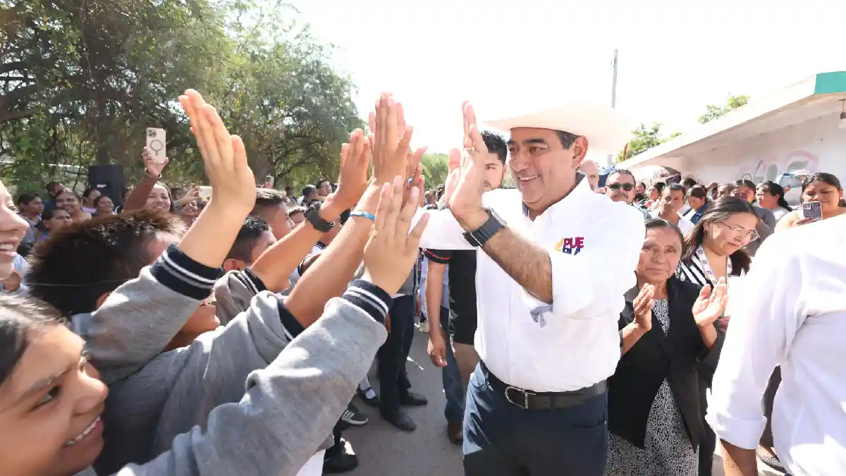 Con techados en escuelas, gobierno de Sergio Salomón contribuye a cuidar salud de estudiantes