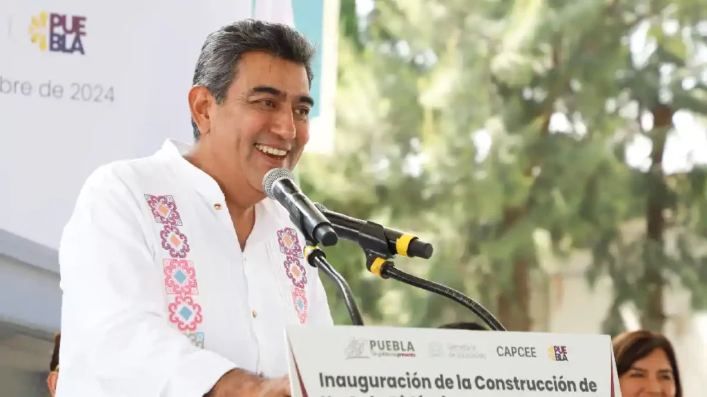 Tiene Puebla un gobierno estatal ocupado por la educación y el bienestar: Sergio Salomón