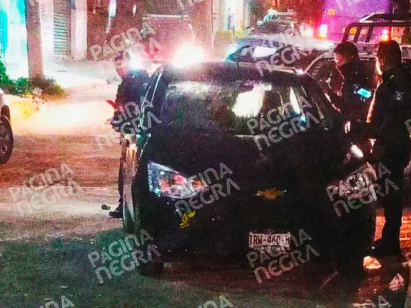 Persecución y balacera dejó hombre herido y un auto dañado en Lomas Flor del Bosque, Puebla