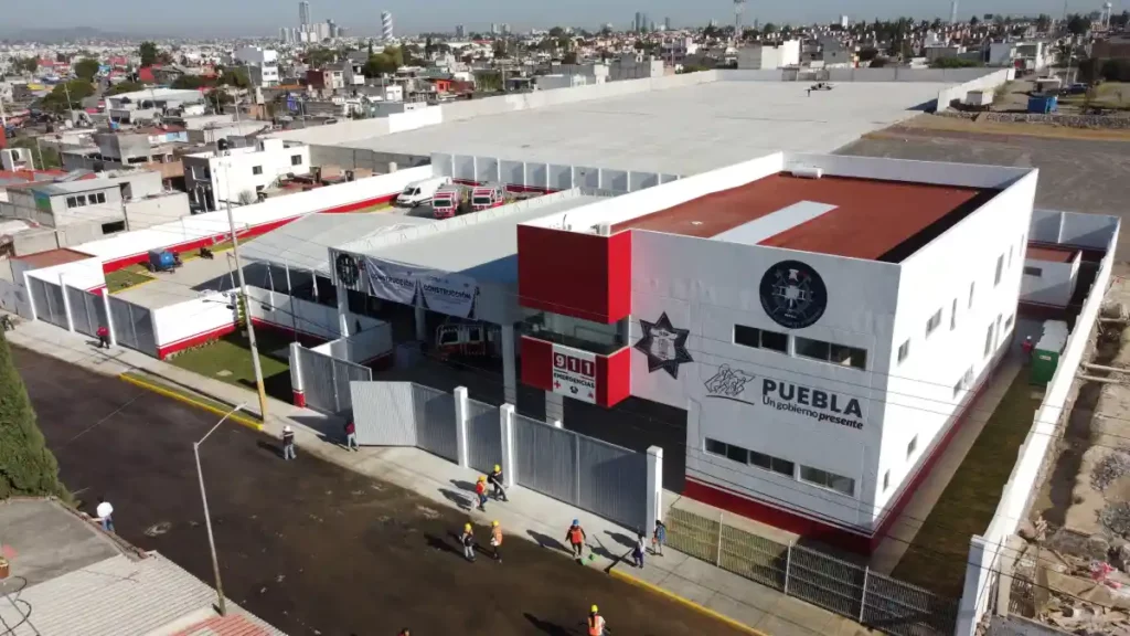 Fortalece gobierno estatal respuesta ante emergencias con nueva estación de bomberos en la capital poblana