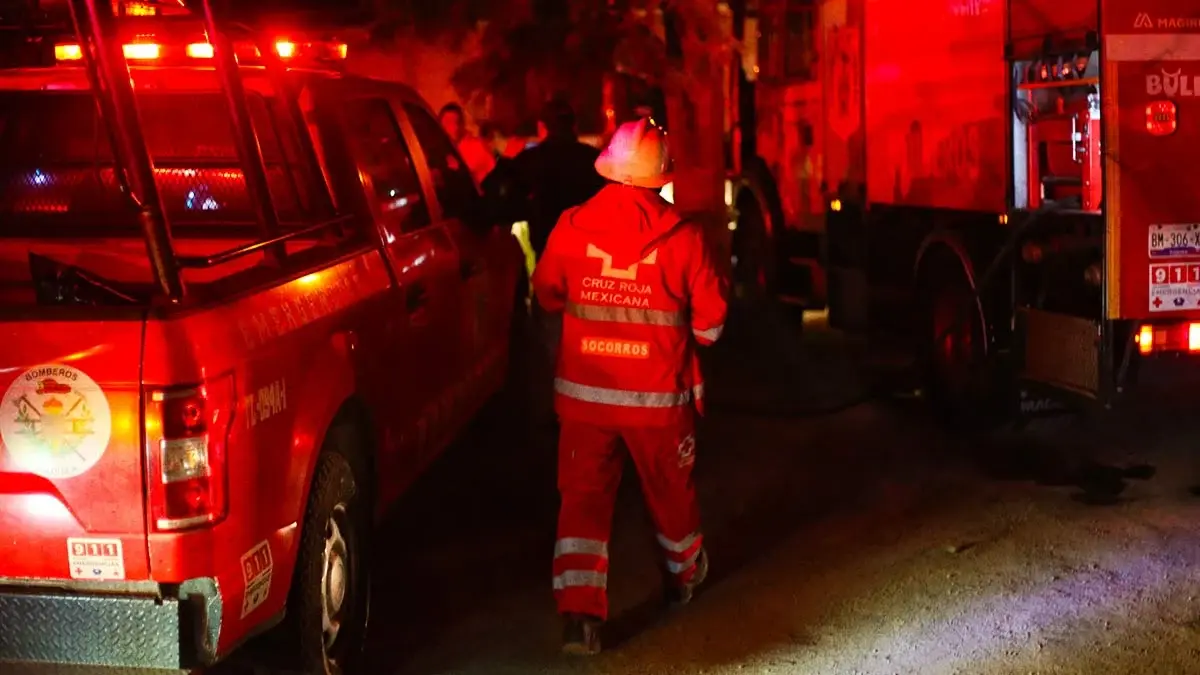 Por incendio en casa, una persona resultó con quemaduras leves en San Jerónimo Caleras, Puebla