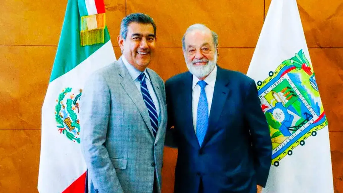 El empresario Carlos Slim se reúne en Puebla con Sergio Salomón Céspedes