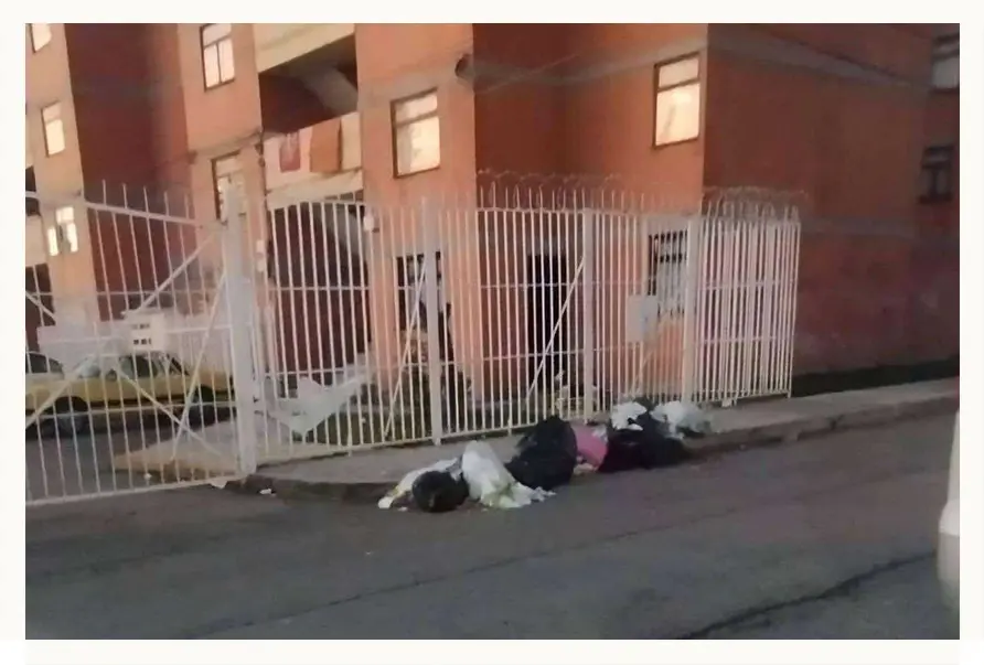 Basura inunda calles de Cuautlancingo; administración de Omar Muñoz no da respuesta 