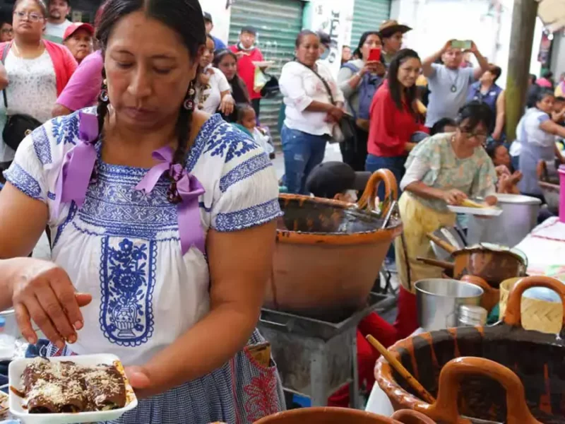 Conoce los platillos más representativos de Puebla en el Día de la Gastronomía Mexicana