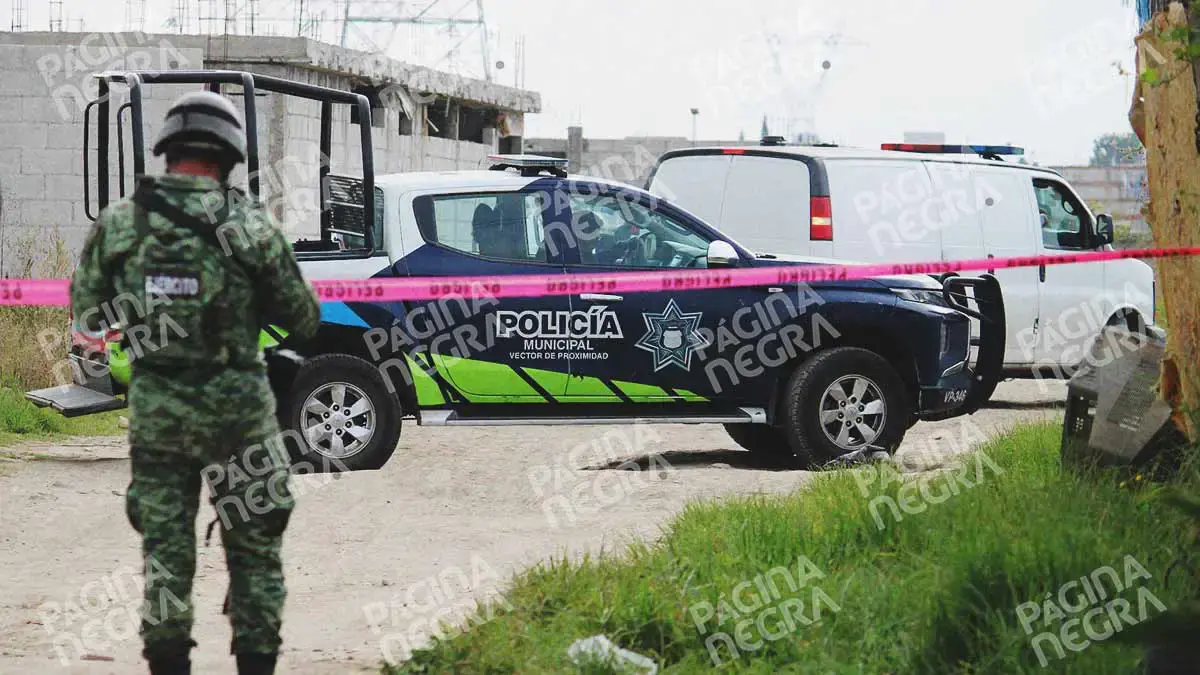 Incendian mototaxi con un cuerpo dentro en La Resurrección, Puebla