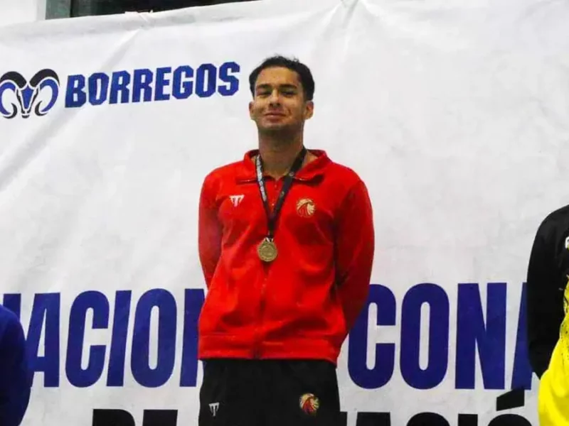 Jesús Aguilar gana tres medallas en el Campeonato Nacional CONADEIP Juvenil C de Natación