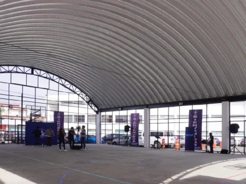 Inauguró el techo de la cancha de usos múltiples de la Facultad de Contaduría