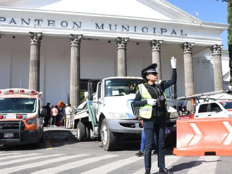 Sin incidentes transcurren festividades del "Día de Muertos" en la capital: Gobernación