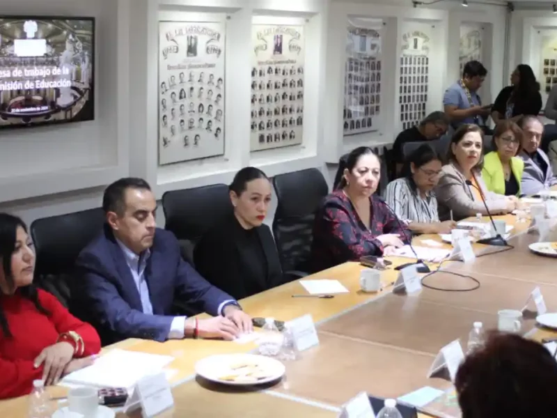 Congreso de Puebla y MEJOREDU intercambian perspectivas en materia de educación