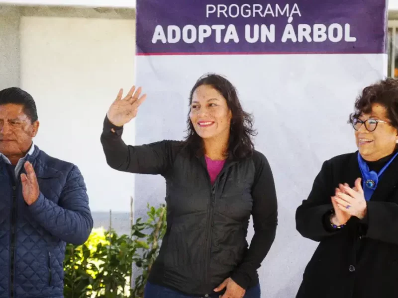 Promueve Lupita Cuautle educación ambiental en las comunidades estudiantiles de San Andrés Cholula