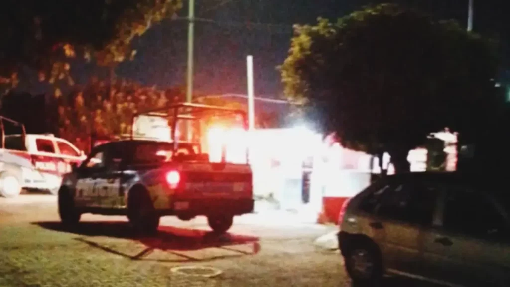 Balean a policía municipal afuera de su casa en Hacienda Santa Clara, Puebla