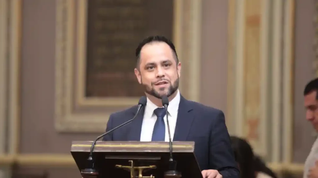 Impulsan en Congreso Ley de Profesiones para el Estado de Puebla