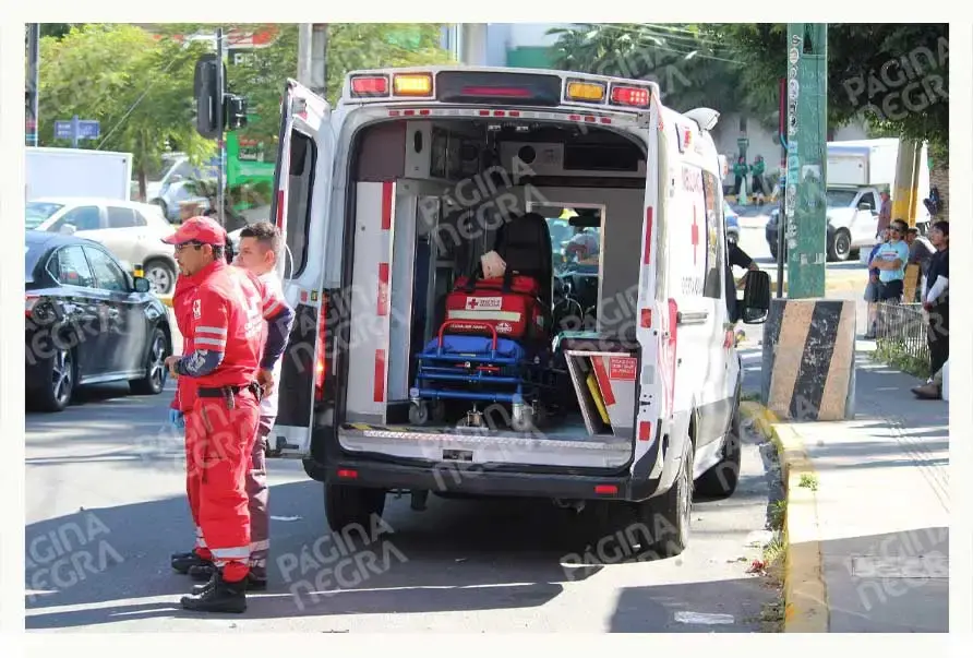 Joven amagó con lanzarse desde el viaducto del Bulevar Carlos Camacho Espíritu en Puebla