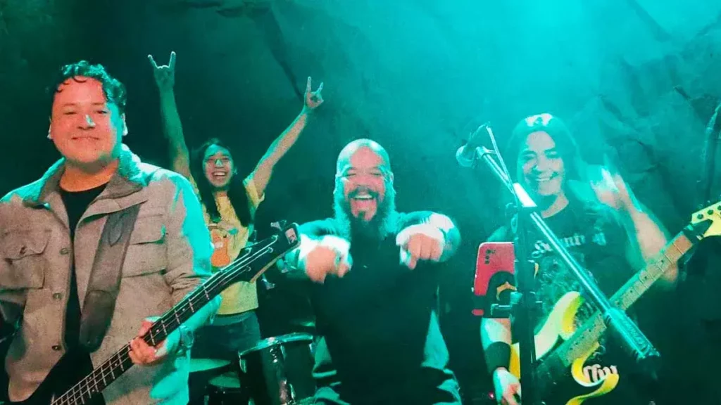 Día del músico: Ellos son “Vértigo”, la banda poblana que te hará amar el rock 