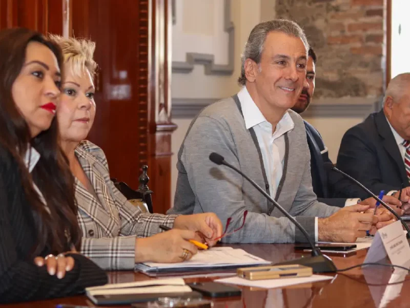 Se reúnen Pepe Chedraui y presidentes de juntas auxiliares de la capital