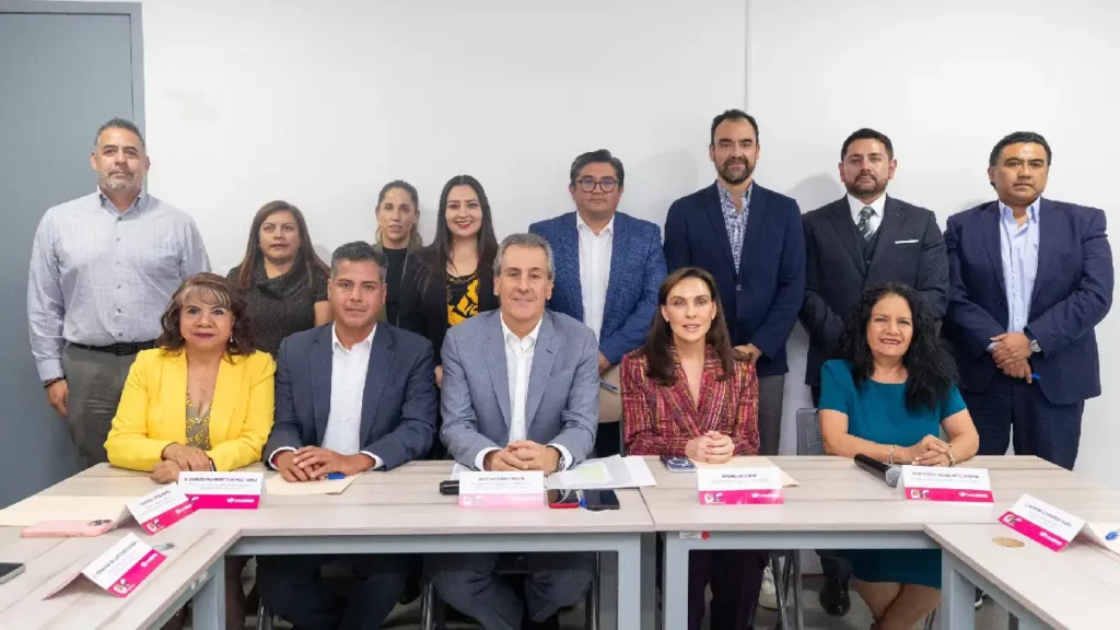 Pepe Chedraui y MariElise instalaron Junta Directiva del Sistema Municipal DIF 2024 -2027