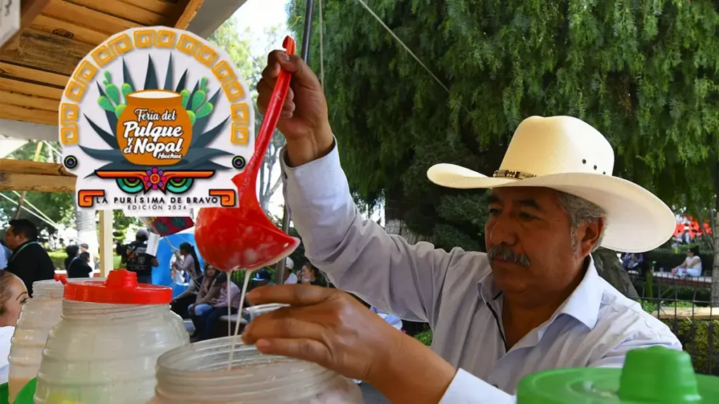 Disfruta la “bebida de los dioses” en la Feria del Pulque y Nopal Huehue 2024