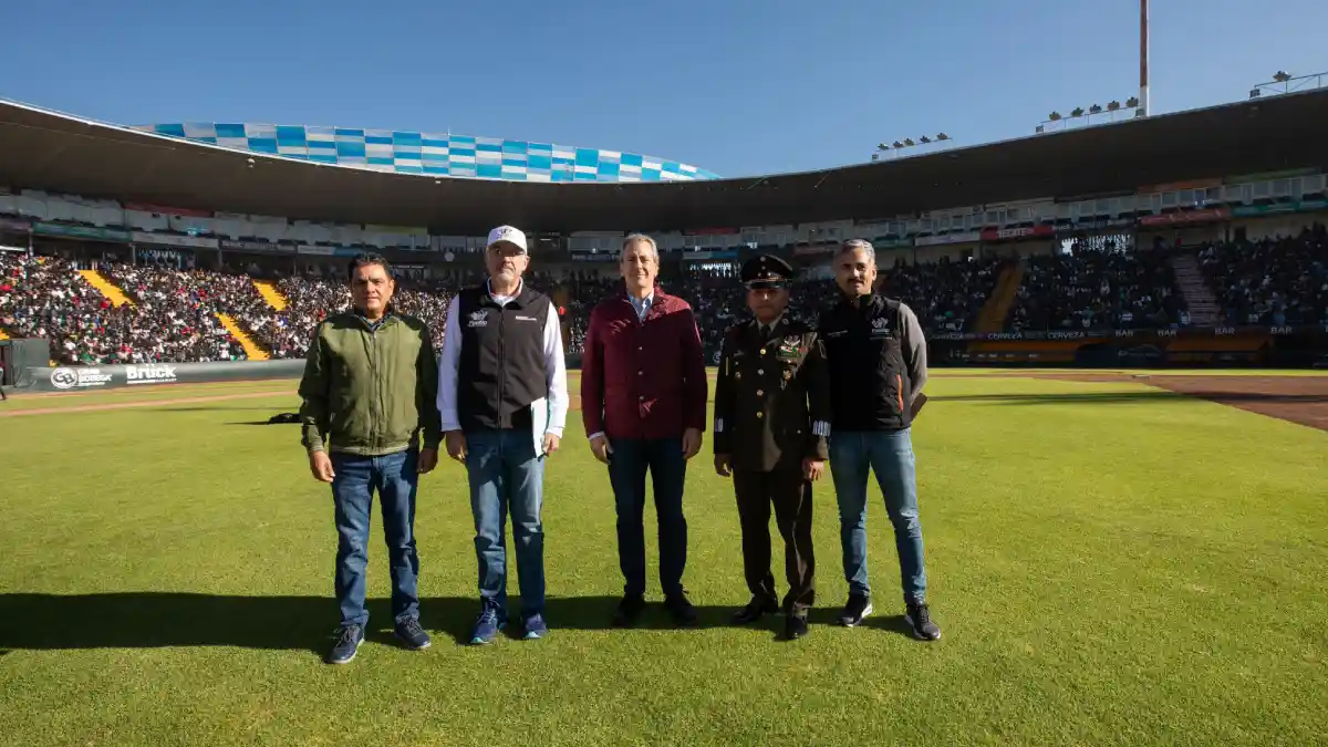 Reconoce Pepe Chedraui a jóvenes que acudieron al Sorteo del Servicio Militar Nacional