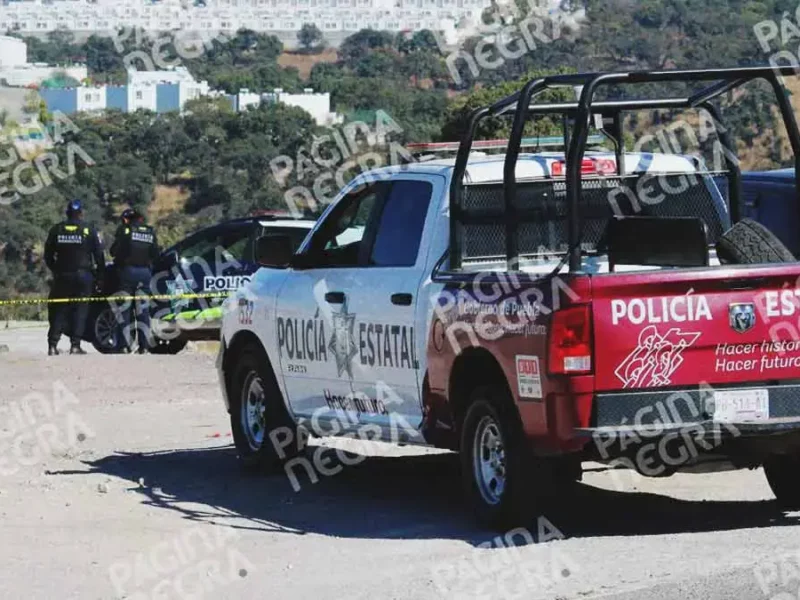Abandonan cadáver con huellas de violencia junto a la carretera a Alpuyeca en Puebla