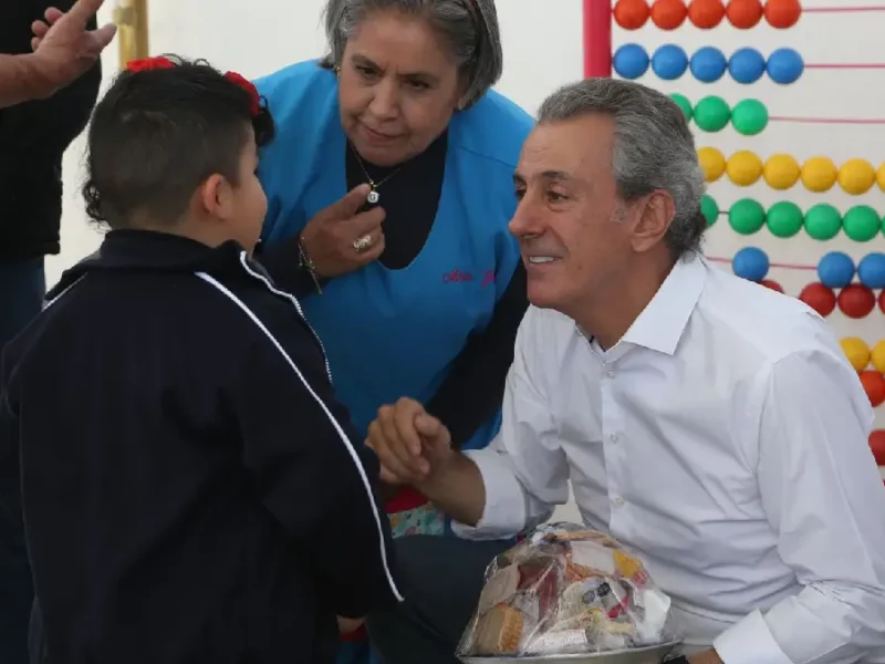 Gestionó Pepe Chedraui petición ciudadana para construcción de techado en CAIC