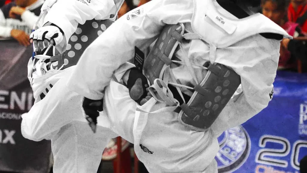 Mueren atletas taekwondoínes de Nayarit tras choque en autopista Tepic-Guadalajara; regresaban de torneo en Puebla