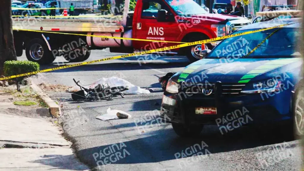 Ciclista murió atropellado por un vehículo que escapó en el Bulevar 5 de Mayo, Puebla