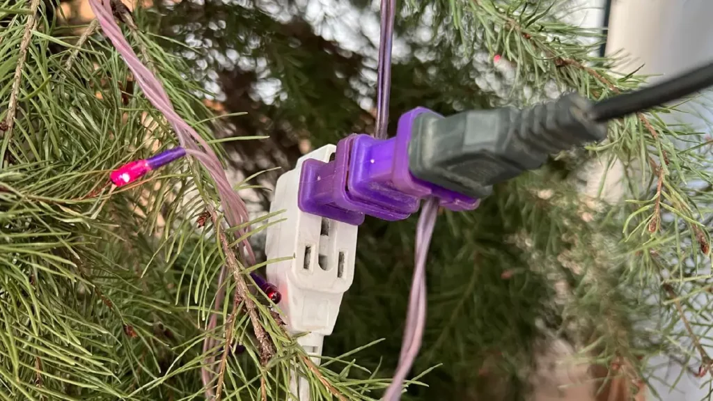 Emite Gobierno de la Ciudad recomendaciones para colocar el árbol de Navidad de manera segura