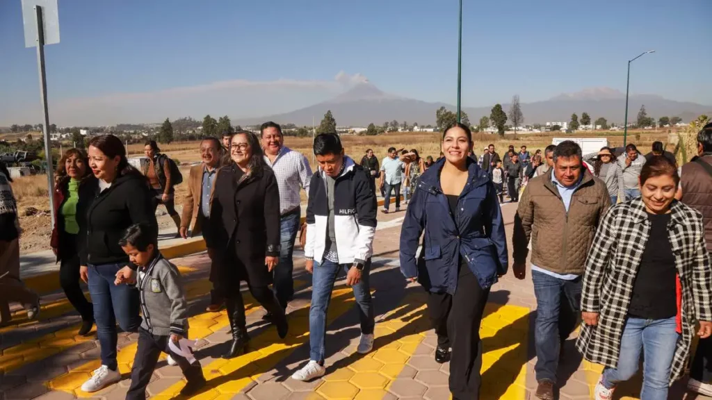 Inaugura Lupita Cuautle Torres la rehabilitación de la calle San Francisco Acatepec