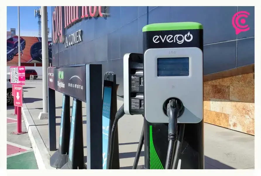 Autos eléctricos ganan popularidad en Puebla, con sólo 41 cargadores públicos en la entidad