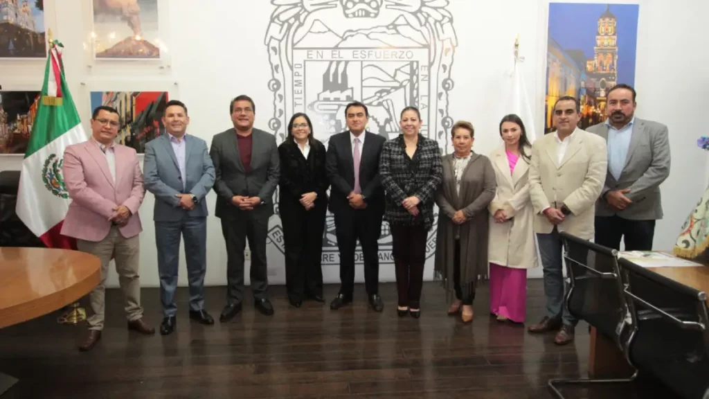 Secretario de Administración comparece ante Comisión del Congreso