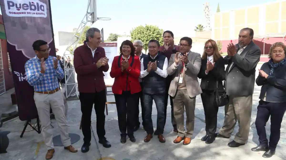 Acerca Pepe Chedraui obras educativas a la niñez poblana