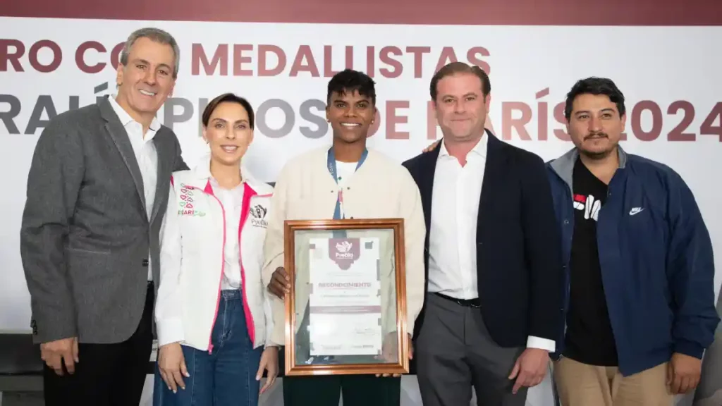 Entrega Pepe Chedraui reconocimientos a atletas olímpicos y paralímpicos de París 2024
