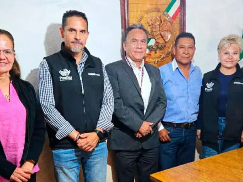 Pedro Escalona rinde protesta como presidente auxiliar de Azumiatla, Puebla 