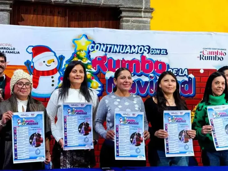 Lupita Cuautle enciende el Árbol Navideño de San Andrés Cholula