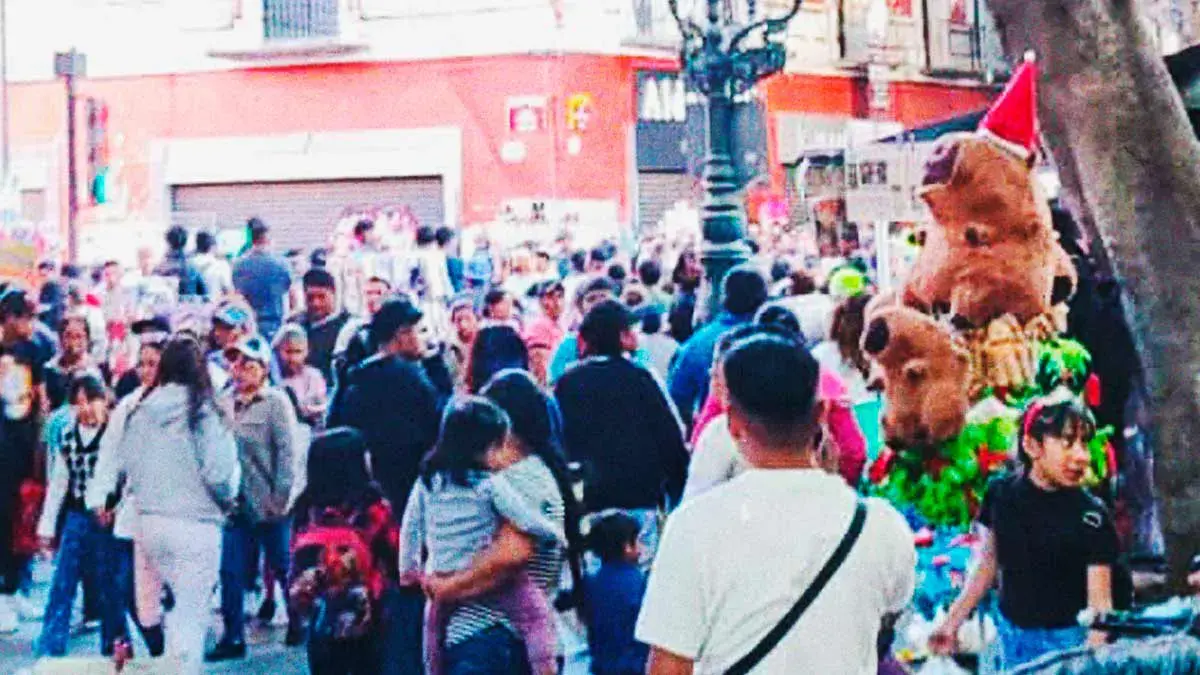Riña entre ambulantes del Centro Histórico de Puebla termina en balacera; hay un herido 