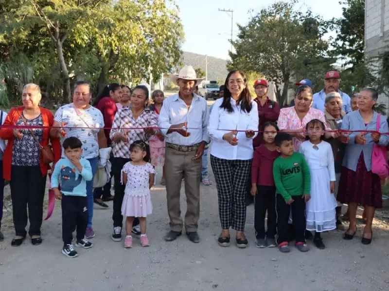 Ariadna Ayala lleva obras con sentido social a comunidades de Atlixco