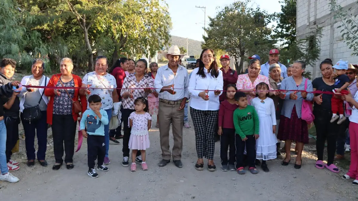 Ariadna Ayala lleva obras con sentido social a comunidades de Atlixco