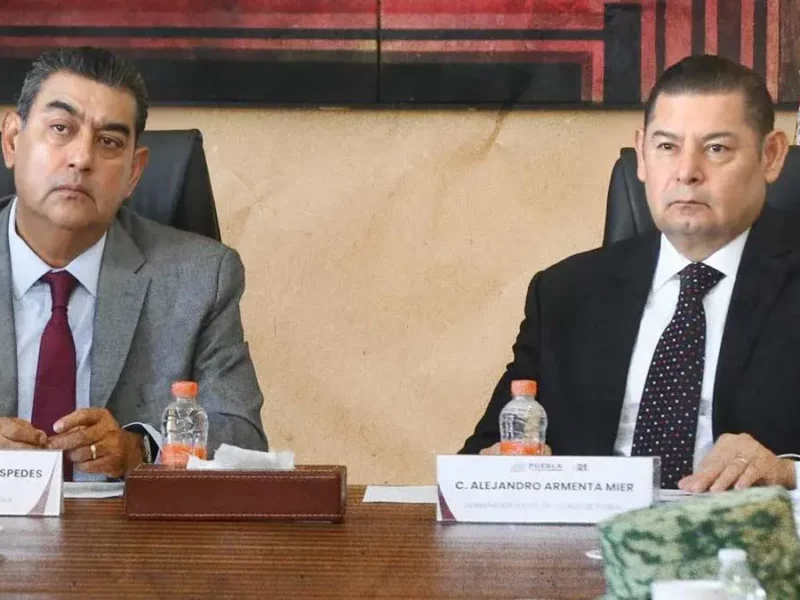 Gobernadores de Puebla, Sergio Salomón Céspedes y Alejandro Armenta realizan Mesa de Seguridad