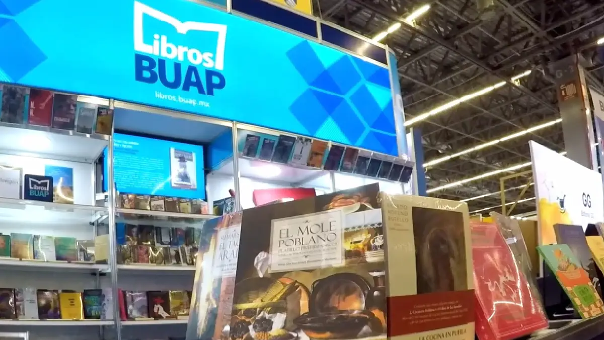 Exhibe BUAP casi 500 títulos en la Feria Internacional del Libro de Guadalajara