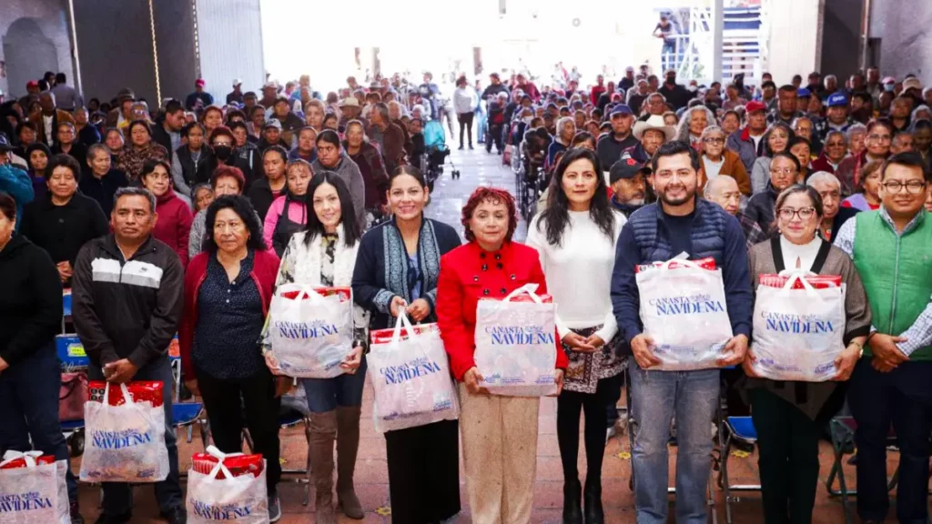Gobierno de Lupita Cuautle inicia entrega de Canastas Navideñas a familias de San Andrés Cholula