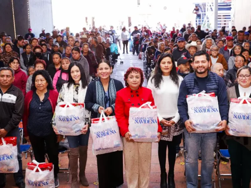 Gobierno de Lupita Cuautle inicia entrega de Canastas Navideñas a familias de San Andrés Cholula