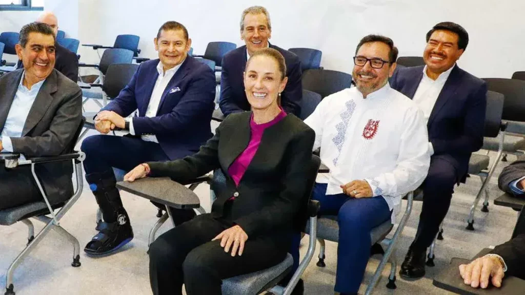 Claudia Sheinbaum y Alejandro Armenta construirán la Universidad Rosario Castellanos en Puebla