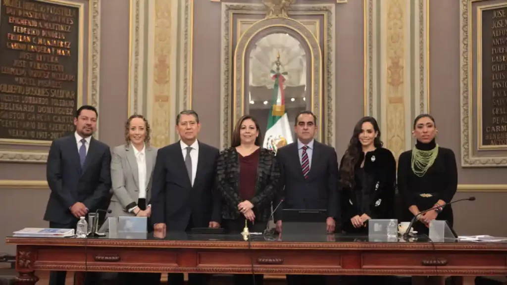 Ante el Pleno del Congreso, comparece Fiscal General Gilberto Higuera Bernal
