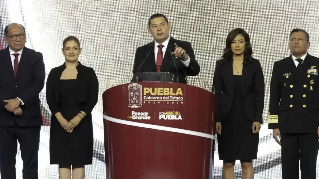 Alejandro Armenta presentó su visión de gobierno para Puebla en el periodo 2024-2030