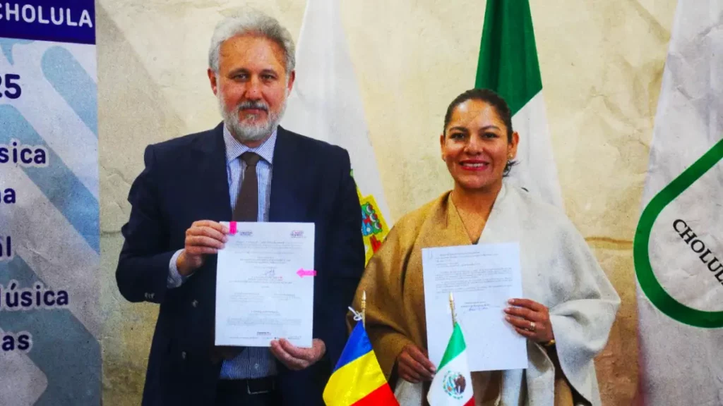 Impulsa Lupita Cuautle el intercambio cultural entre San Andrés Cholula y Rumania