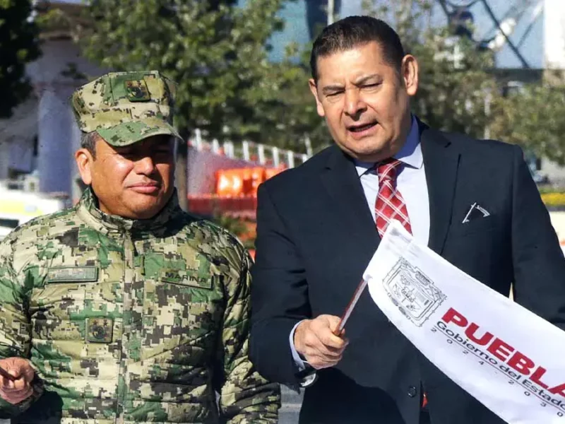 Alejandro Armenta entrega 50 patrullas con lectores de placa a la Policía Estatal de Puebla