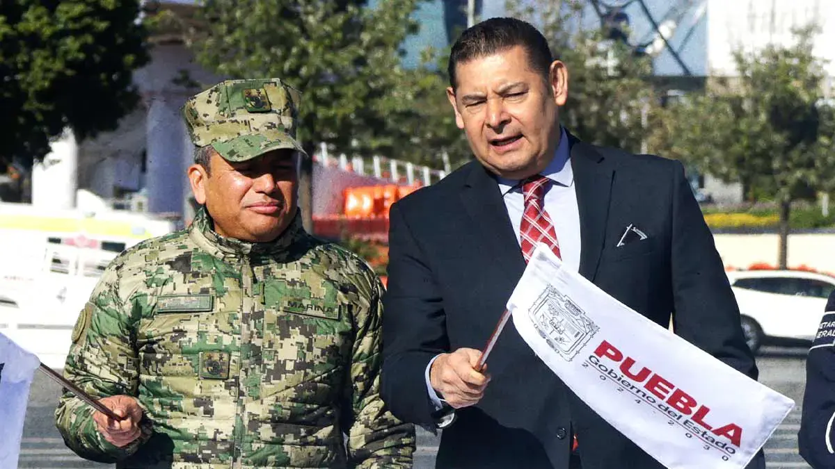 Alejandro Armenta entrega 50 patrullas con lectores de placa a la Policía Estatal de Puebla