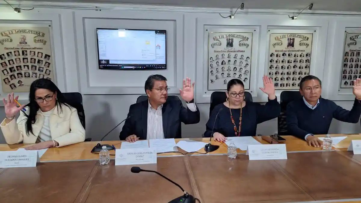 Avala Comisión del Congreso reformas constitucionales, en materia de protección a la salud