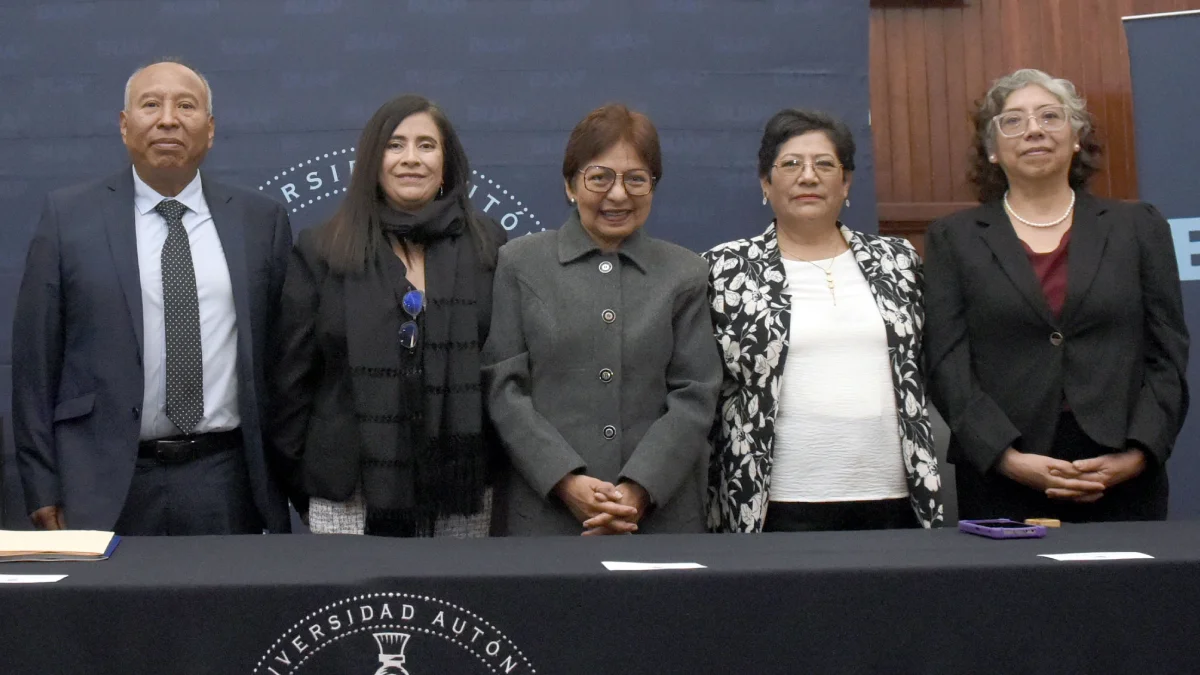 Rectora Lilia Cedillo toma protesta a nueva directora de la Facultad de Lenguas